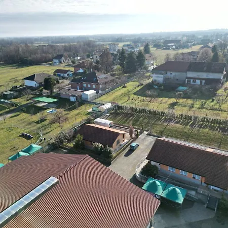 Delle Vaude Bed & Breakfast Front